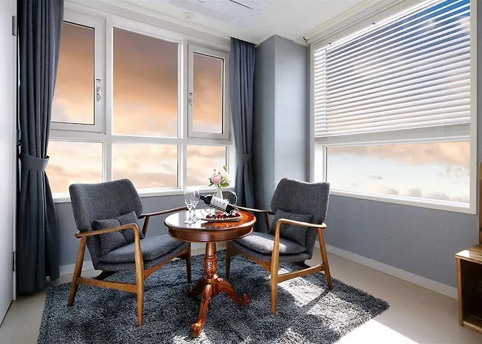 Ever 8 Family Aparthotel 3*