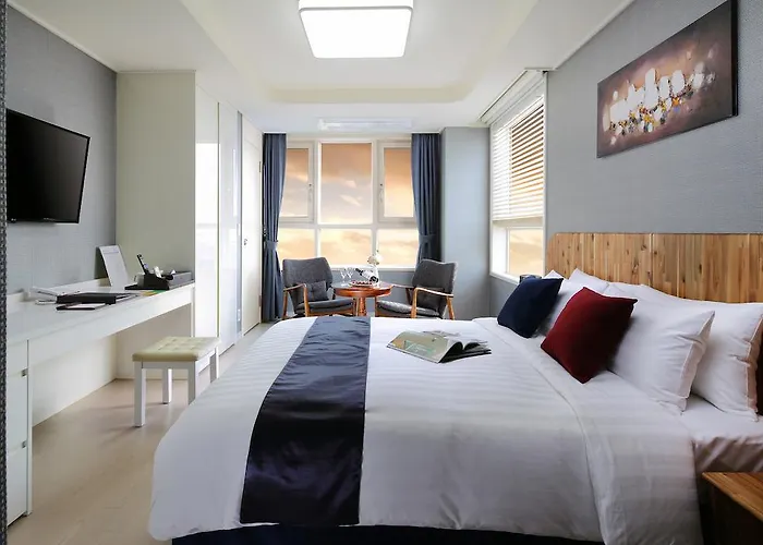 Ever 8 Family Aparthotel 3*